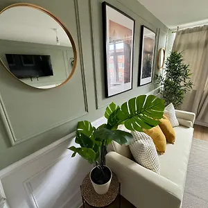 Apartment Grace House - 15 Minutes To London, Thamesmead (Greater London)